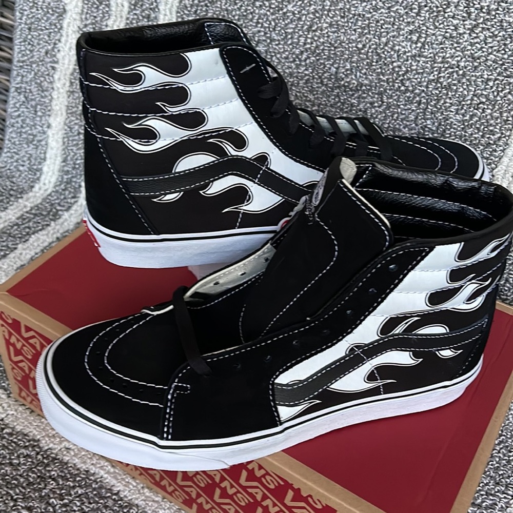 Vans Sk8-Hi Flame Black/White WMNS